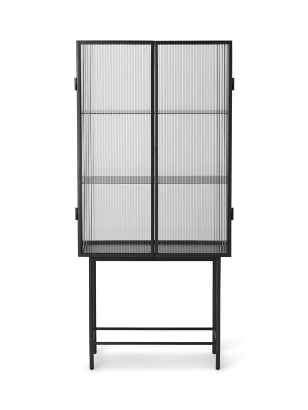Haze Vitrinenschrank, geriffeltes Glas von Ferm Living