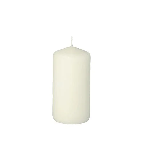 Die Starpak Stumpenkerze mit extra langer Brenndauer (Ø 50 mm, 100 mm) steht aufrecht, unbeleuchtet, vor einem weißen Hintergrund.