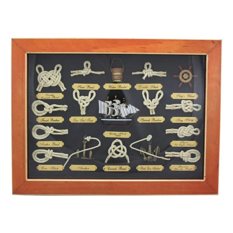 Knotentafel hinter Glas – maritime Wanddekoration aus Holz