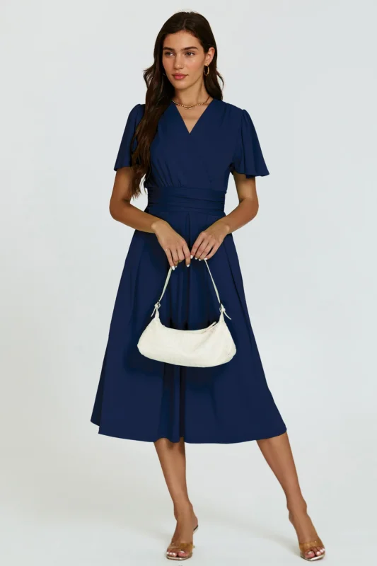 Midikleid aus Jersey mit Wickelausschnitt und Flügelärmeln in Navy