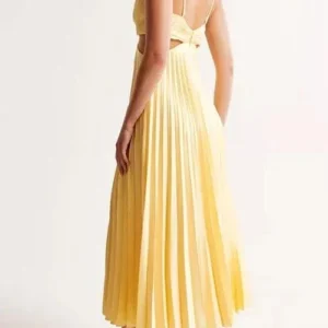 Elegantes Plissiertes Kleid mit Figurschmeichelnder Passform – Emilie