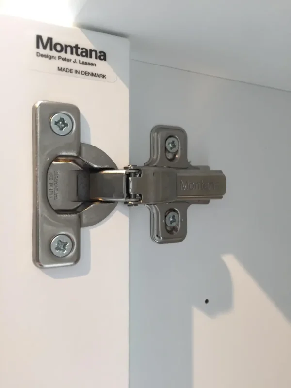 Scharniere für Türen von Montana