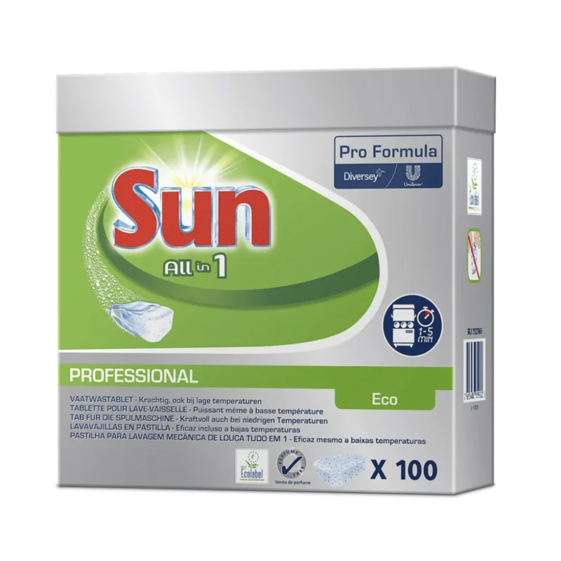 Das Bild zeigt eine Packung SUN Professional All in One ECO Tabs Geschirrspültabs von Diversey Deutschland GmbH & Co. OHG. Die hauptsächlich grün-weiße Verpackung mit blauen Akzenten betont die Marken- und Produktvorteile und präsentiert ECO Tabs mit EU Ecolabel-Zertifizierung. Die Packung enthält 100 Geschirrreinigertabs für den professionellen Einsatz.