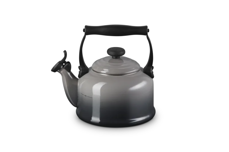 Le Creuset Flötenkessel 2,1L Tradition „Flint“