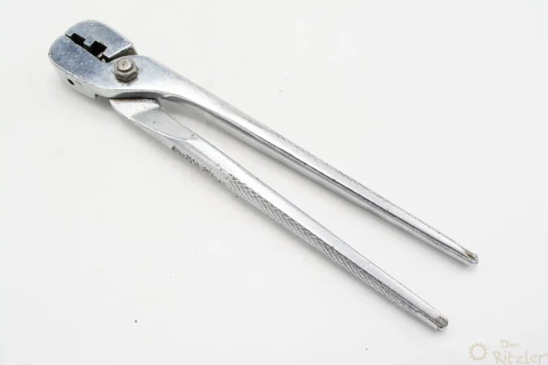VAR 303 Kettenbeiser/Kettenöffner/Kettennieter